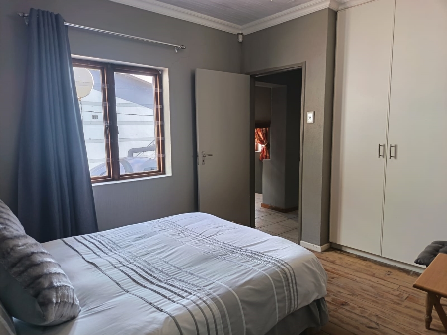To Let 7 Bedroom Property for Rent in Humansdorp Eastern Cape
